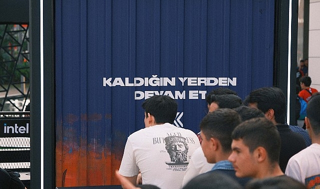 excaliburun-gucu-replay-turnuvasinda-oyuncularla-bulustu.jpg