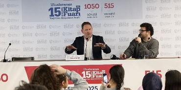 ingiliz-yazar-thomas-taylor-cocuklarla-bulustu.jpg