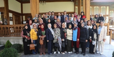 konyali-kadin-ciftciler-dunya-kadin-ciftciler-gununde-buyuksehirin-etkinliginde-bulustu.jpg