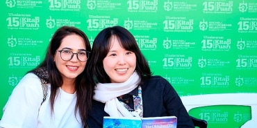 koreli-yazar-soyoung-park-kitap-fuarinda.jpg
