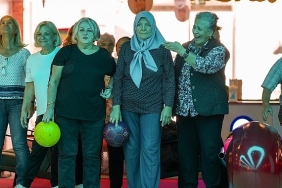 maltepede-yaslilar-gununde-bowlingle-eglendiler.jpg