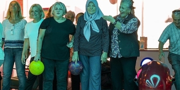maltepede-yaslilar-gununde-bowlingle-eglendiler.jpg