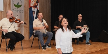 osmangazi-belediyesinin-korolarina-girebilmek-icin-yaristilar.jpg