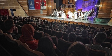 sehir-tiyatrolari-perdeyi-gebzeye-tasidi.jpg