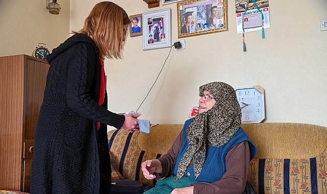 selcuklu-belediyesi-evde-yasli-bakim-hizmeti-ile-ornek-olmaya-devam-ediyor.jpg