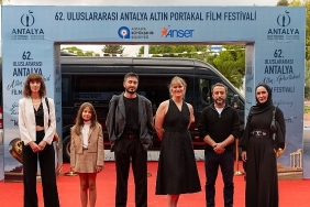 ulusal-yarismanin-iki-finalisti-tavsan-imparatorlugu-ve-aldigimiz-nefes-antalyada-seyirciyle-bulustu.jpg