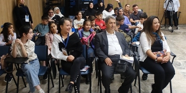 yazar-ikiz-kardesler-kocaeli-kitap-fuarina-renk-katti-kitap-yazmak-isteyenler-cok-okusun.jpg