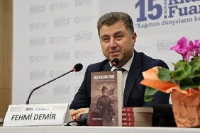 yerel-yazar-ve-sairler-fuarda-sahneye-cikti.jpg