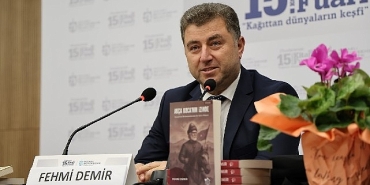 yerel-yazar-ve-sairler-fuarda-sahneye-cikti.jpg