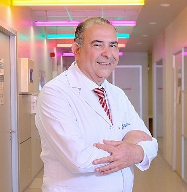 yuz-felci-hafife-alinmamali-kulak-cevresindeki-kabarciklar-tehlike-isareti.jpg
