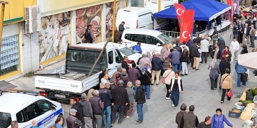 baskan-cercioglu-binlerce-fideyi-sokeliler-ile-bulusturdu.jpg