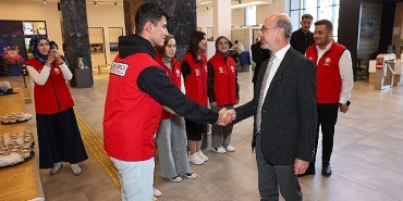 baskan-pekyatirmacidan-yeni-nesil-sehir-kutuphanesine-ziyaret.jpg