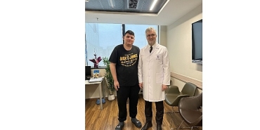 beyin-pili-ameliyati-tik-hastaligina-tourette-sendromu-umut-oldu.jpg