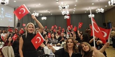 cankayali-ogretmenler-24-kasim-yemeginde-bulustu.jpg