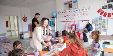 didimin-renkleri-boyama-kitabi-minik-ogrencilerle-bulustu.jpg