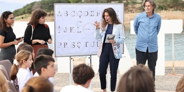 harflerin-cesmesi-calismasi-harf-devriminin-yil-donumunde-tanitildi.jpg