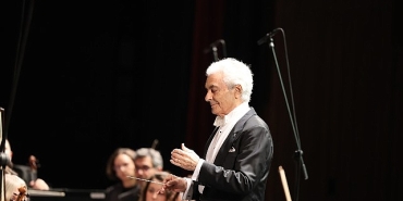 idso-denizbank-konserlerinde-ogretmenlere-adanmis-bir-gece.jpg
