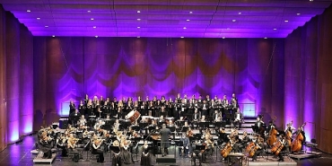 idso-denizbank-konserlerinde-ulu-ondere-son-veda-ile-saygi-durusu.jpg
