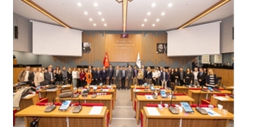 izsunun-45-milyar-liralik-2026-butcesi-kabul-edildi.jpg