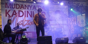 mudanyada-kadinlar-matinesi.jpg