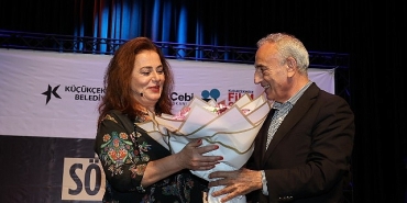 nazan-kesal-ve-soner-sert-sinema-soylesilerine-konuk-oldu.jpg