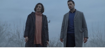 netflix-merakla-beklenen-yeni-dizisi-kasabanin-yayin-tarihini-paylasti.jpg