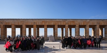 ogrenciler-istedi-maltepe-belediyesi-anitkabire-goturdu.jpg