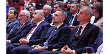 ogretmenler-gunu-bayrampasada-torenle-kutlandi.jpg