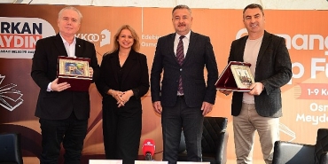 osmangazi-kitap-fuari-zengin-icerigiyle-suruyor.jpg