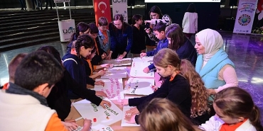 osmangazide-cocuk-haklari-gunu-renkli-pankartlarla-kutlandi.jpg