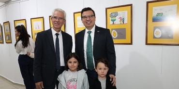 rifat-ilgazin-oksuz-civcivi-cocuklarin-karikaturlerinde-hayat-buldu.jpg