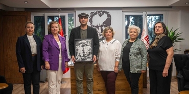 sapka-devriminin-100-yilinda-anlamli-ziyaret.jpg