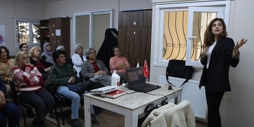 altin-yillar-yasam-merkezinde-birlikte-guzel-yas-almak-semineri.jpg