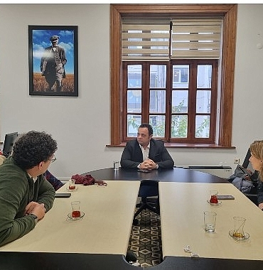ayvalik-alan-baskanligi-izmir-buyuksehir-belediyesi-ahmet-piristina-kent-arsivi-ve-muzesini-apikam-ziyaret-etti.jpg