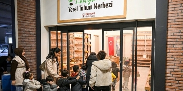 bornovada-minik-eller-topraga-dokunus.jpg