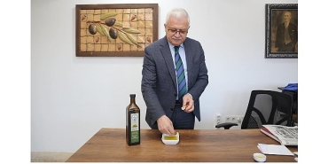 burhaniye-belediyesi-zeytinyaglari-satisa-sunuldu.jpg