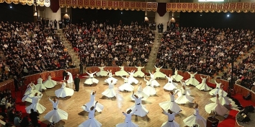 dunyanin-dort-bir-yanindan-mevlana-dostlari-752-seb-i-arusta-bulustu.jpg