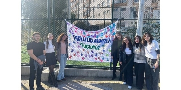 ege-universitesinden-dunya-engelliler-gunune-sanat-ve-dayanisma-koprusu.jpg