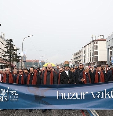 hazreti-mevlananin-752-vuslat-yil-donumu-anma-etkinlikleri-huzur-vakti-temasiyla-basladi.jpg