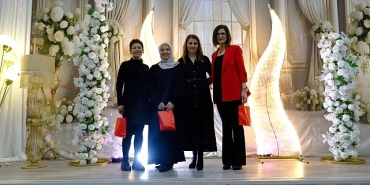 ilham-veren-kadinlar-golcukte-moral-depoladi.jpg