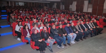 kadin-siginagi-gala-gosterimiyle-sahneyle-bulustu.jpg