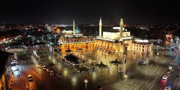 konya-buyuksehirin-seb-i-arus-haftasina-ozel-aydinlatmalari-sehri-renklendirdi.jpg