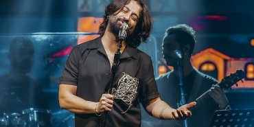 koray-avci-ile-kibrista-gorkemli-acilis.jpg