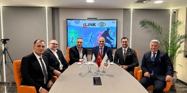 link-bilgisayar-dijital-dunyada-iddiasini-2-milyon-dolarlik-yatirimla-ortaya-koydu.jpg