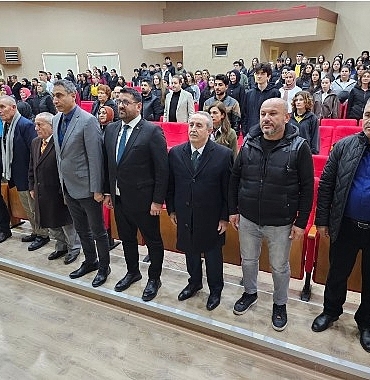 mehmet-akif-ersoy-vefatinin-89-yilinda-golcukte-anildi.jpg