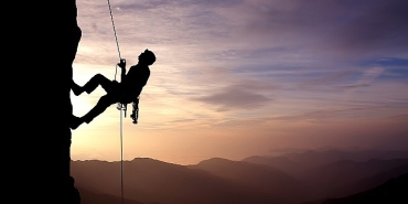 national-geographic-now-sec-izle-servisi-aralik-ayinda-alex-honnold-olaganustu-hikayeler-temasi-ile-ilgi-cekici-iceriklerini-izleyicilerle-bulusturuyor.jpg