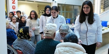 ogrencilerden-yeni-yil-oncesi-anlamli-surpriz.jpg