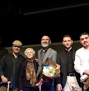 ozgur-aksoy-tiyatro-gunlerine-gorkemli-final.jpg