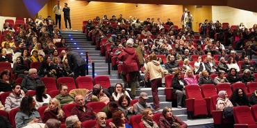 sehrin-tiyatrosu-sile-seyircisiyle-bulustu.jpg