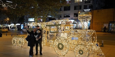 yeni-yilin-en-isiltili-adresi-kadikoy.jpg